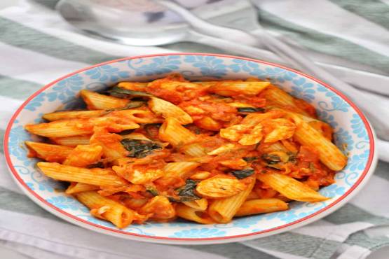 Chicken red pasta